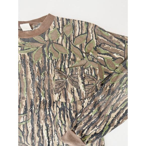 Realtree camo long sleeve - size large - Picture 4 of 5